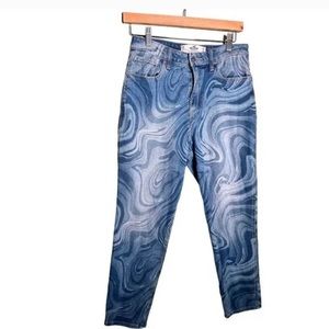 Hollister Curvy High Rise Mom Jean Size 7S